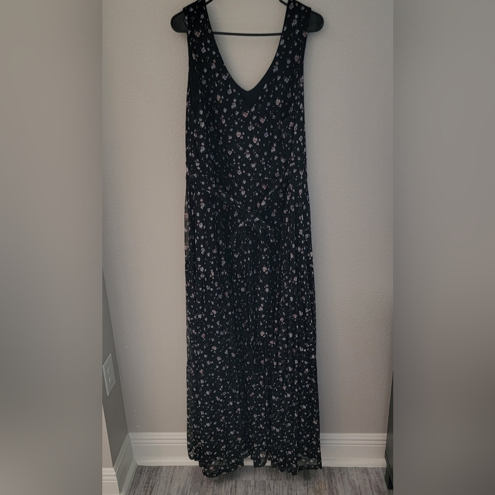 Torrid Flowy Floral Mesh Maxi Dress - Picture 5 of 8